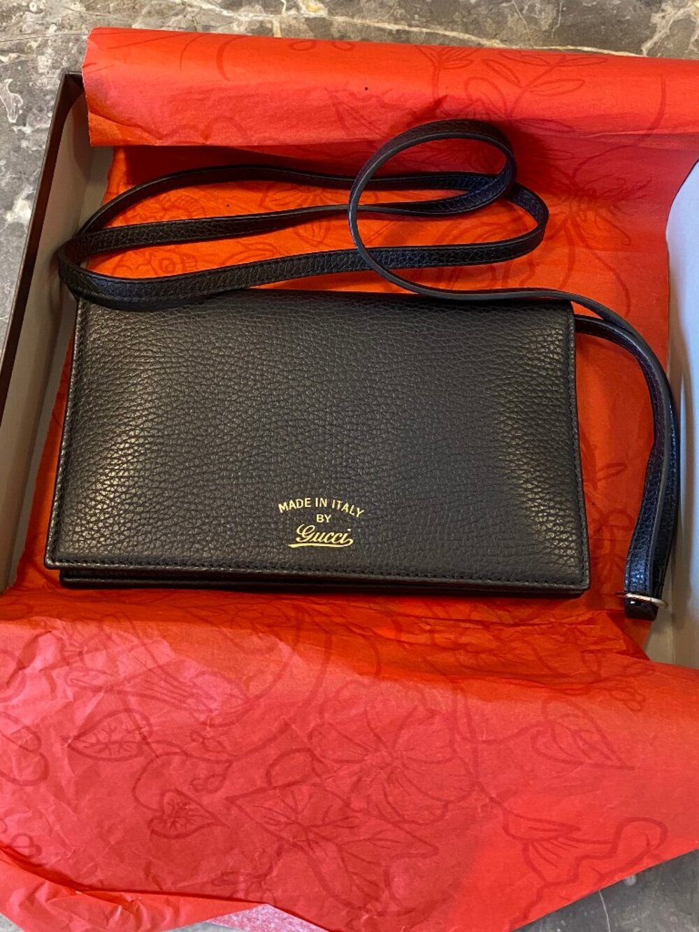 Gucci Black Leather Swing Wallet Strap Bag Crossbody Small Pebbled Grain Leather